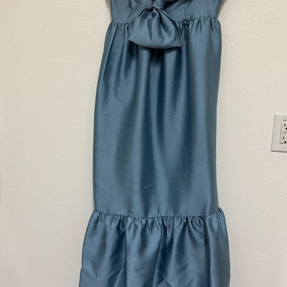 Petal & Pup Betina Bow One Shoulder Gown - Picture 4 of 6